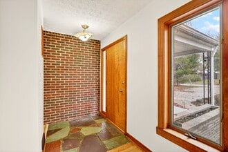 3637 Sunset Dr in Upper Arlington, OH - Building Photo - Building Photo