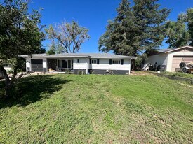 430 Cypress Dr in Colorado Springs, CO - Building Photo