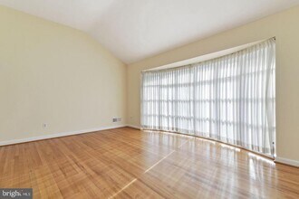 6011 Roosevelt St in Bethesda, MD - Building Photo - Building Photo
