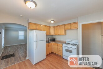 2807 Grovewood Ave in Parma, OH - Building Photo - Building Photo