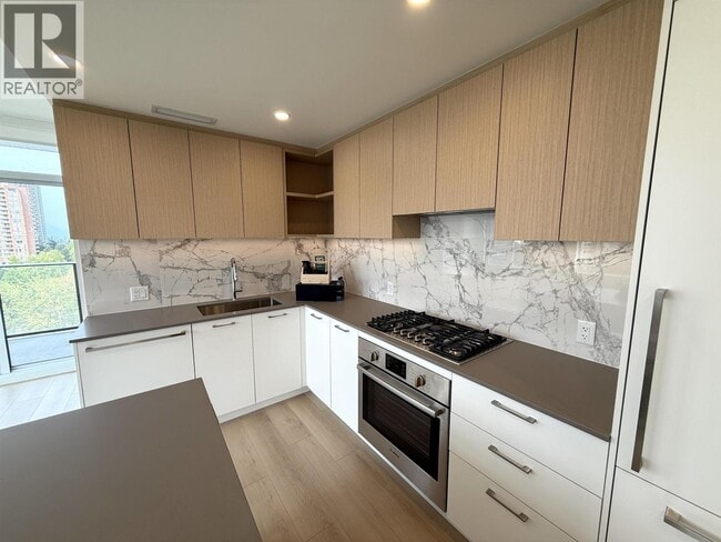 property at 6468-6468 Willingdon Ave