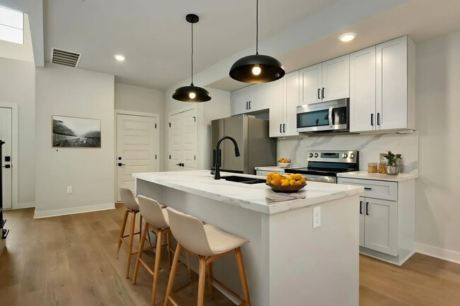 239 Pawpaw Rd in Raymore, MO - Foto de edificio - Building Photo