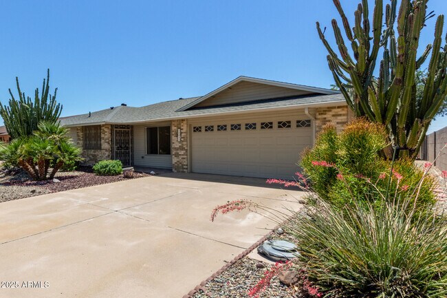 12643 W Regal Dr in Sun City West, AZ - Building Photo - Building Photo