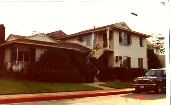 1701-1705 Paloma Ave in Glendale, CA - Foto de edificio