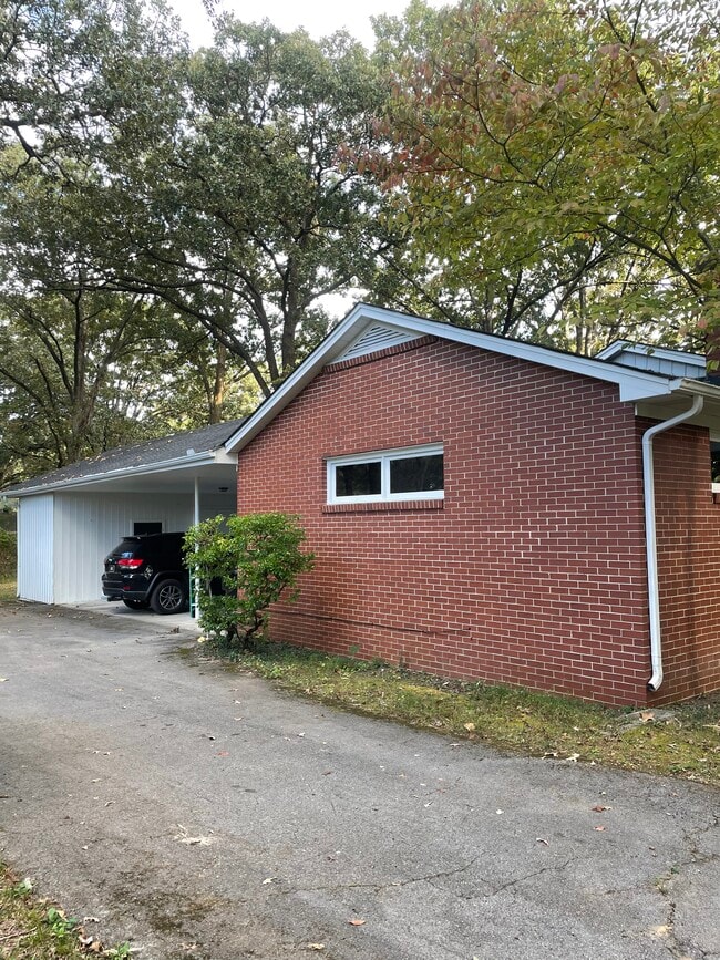 208 Foxboro Ln in Tullahoma, TN - Building Photo - Building Photo