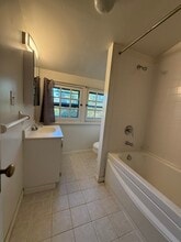 805 W Ferry St, Unit 3rd Floor in Buffalo, NY - Building Photo - Building Photo