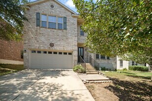 25119 Royal Land in San Antonio, TX - Building Photo