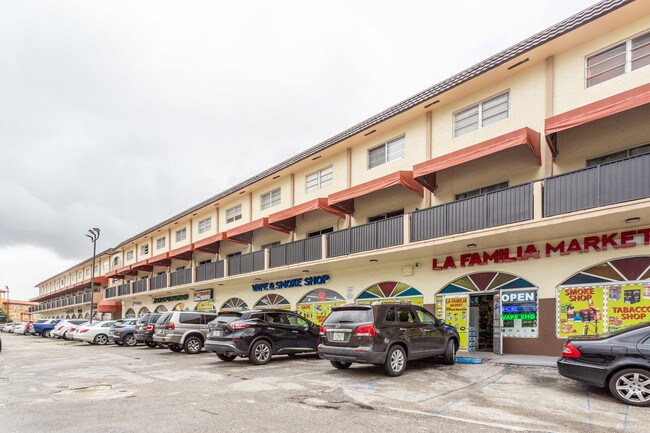 Okeechobee Plaza