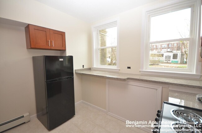 1640 Commonwealth Ave in Boston, MA - Building Photo - Building Photo