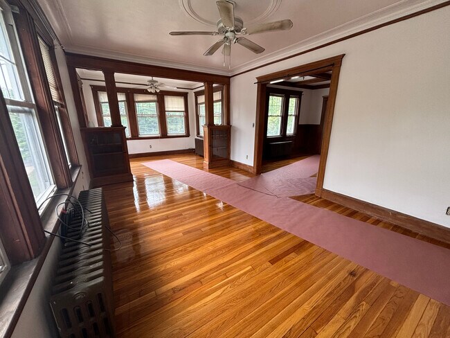 property at 5051 Washington St