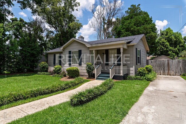 property at 24 S Hathaway Rd