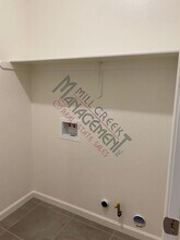 344 W Kimball Ave in Visalia, CA - Building Photo - Building Photo