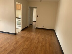 280 E 38th St in Erie, PA - Building Photo - Building Photo