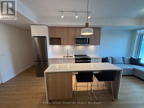 500 Plains Rd E in Burlington, ON - Building Photo - Building Photo