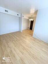 5712 Phillips Ave, Unit B8 in Pittsburgh, PA - Building Photo - Building Photo