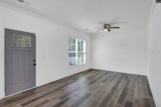 2035 Rosewood Dr in Columbia, SC - Building Photo - Building Photo