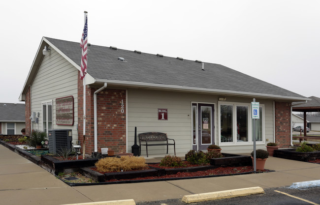 Gardens of Mabank Senior Living in Mabank, TX - Foto de edificio - Building Photo