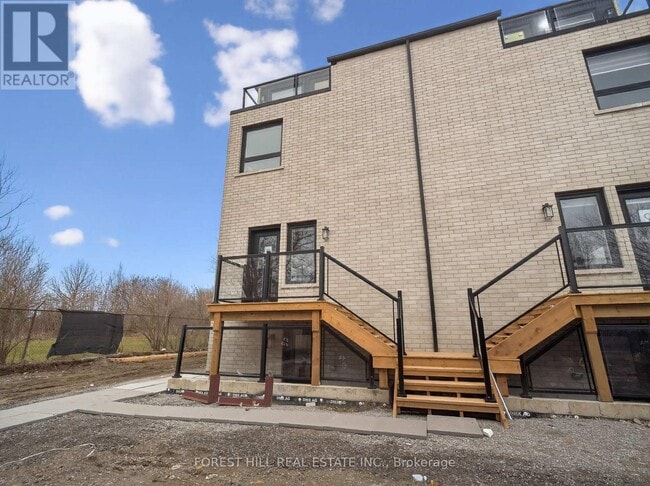 164 Betty Ann Dr in Toronto, ON - Building Photo - Building Photo