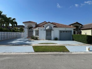 13230 NW 10th St in Miami, FL - Building Photo - Building Photo