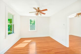 29 Hazelhurst Ave in Watertown, CT - Building Photo - Building Photo