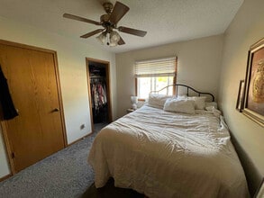 419 4th Ave E in West Fargo, ND - Building Photo - Building Photo