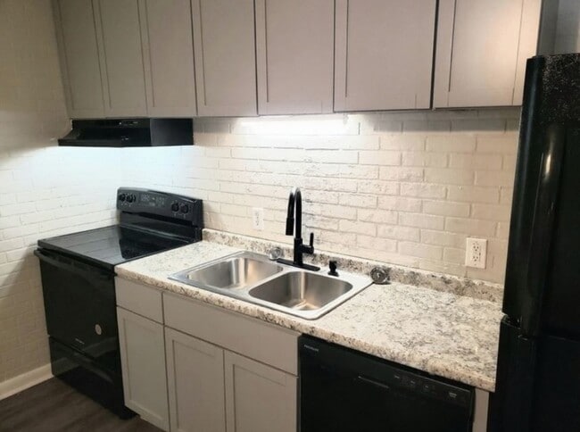 1438 Pennock Ave, Unit A in Nashville, TN - Foto de edificio - Building Photo