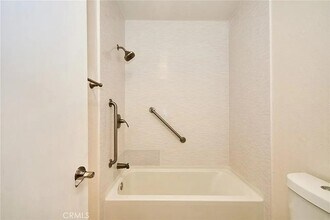 2386 E Del Mar Blvd in Pasadena, CA - Building Photo - Building Photo