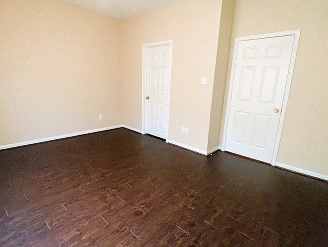 property at 8526 Homewood Ln