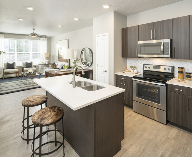 Parc West Apartments in Draper, UT - Foto de edificio - Building Photo