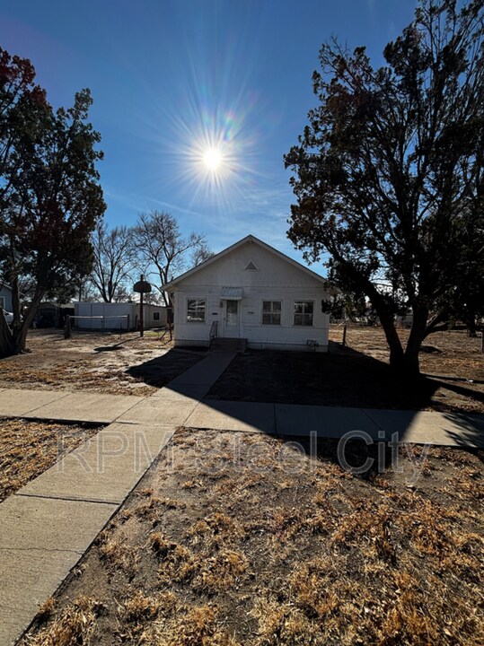 1938 E 6th St in Pueblo, CO - Building Photo
