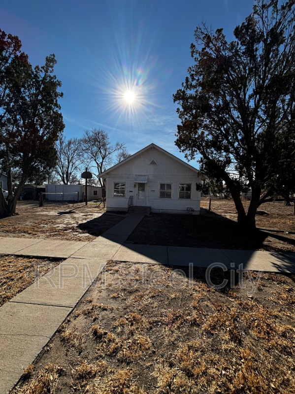 property at 1938 E 6th St