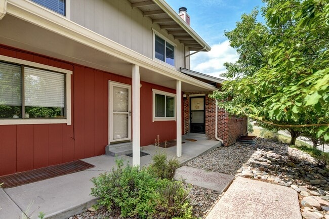 property at 266 W Rockrimmon Blvd