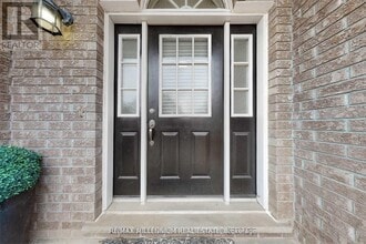 310-310 Christopher Dr in Cambridge, ON - Building Photo - Building Photo