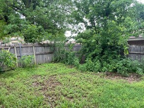 1021 Crown Dr in Edmond, OK - Building Photo - Building Photo