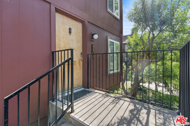 4800 Maytime Ln in Culver City, CA - Building Photo - Building Photo