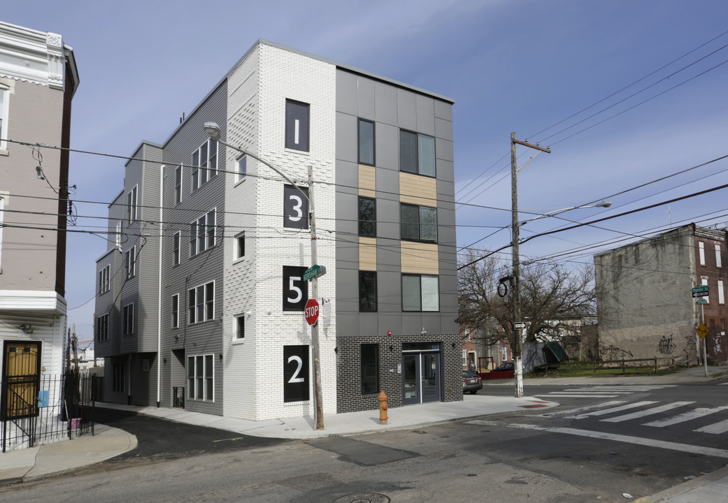 1352 N 27th St in Philadelphia, PA - Building Photo