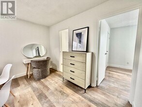 2475 Dufferin St in Toronto, ON - Building Photo - Building Photo