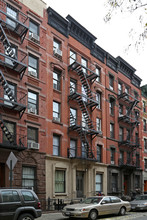 226 W 16th St in New York, NY - Building Photo - Primary Photo