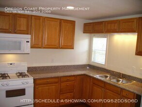 3415 US-101 in Depoe Bay, OR - Building Photo - Building Photo