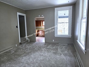 1324 2nd Ave in Beaver Falls, PA - Building Photo - Building Photo