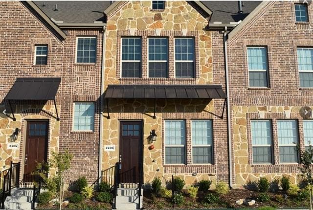 property at 2406 Magalia Ln