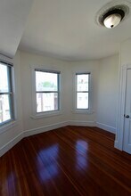 299 Lexington St, Unit 2 in Boston, MA - Foto de edificio - Building Photo