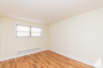 555 W Arlington in Chicago, IL - Building Photo - Building Photo