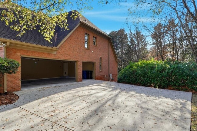 5020 Greatwood Ln in Alpharetta, GA - Building Photo - Building Photo