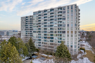 4727 Sheppard Ave in Toronto, ON - Building Photo - Building Photo