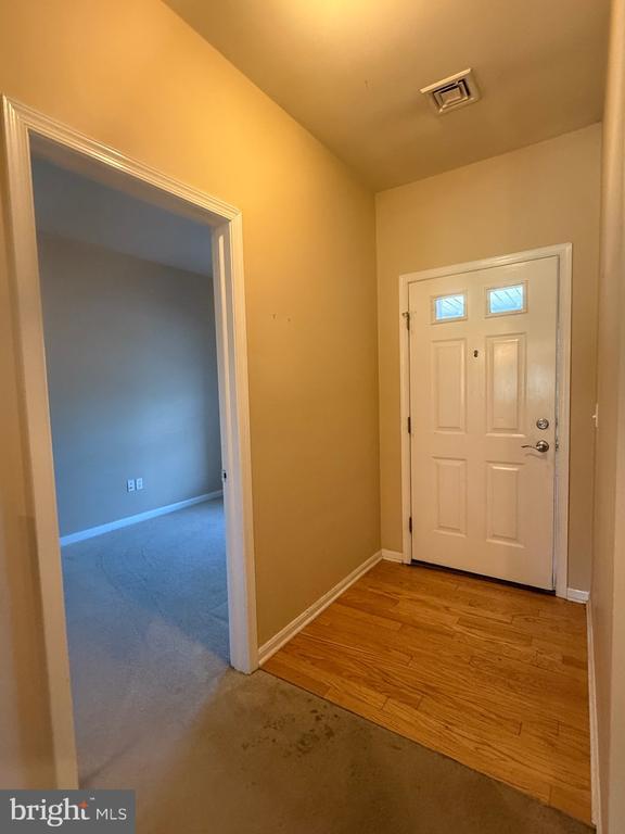 2082 Deer Run Dr in Hummelstown, PA - Building Photo - Building Photo