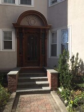 154 Magazine St, Unit 1 in Cambridge, MA - Foto de edificio - Building Photo