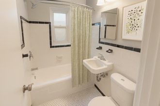 Arbor Village - 1196 Shillington in Ottawa, ON - Building Photo - Building Photo