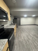 326 4th St in Hudson, IA - Building Photo - Building Photo