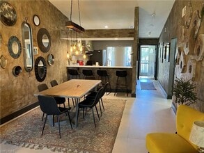 4180 Looking Glass Ln in Naples, FL - Foto de edificio - Building Photo